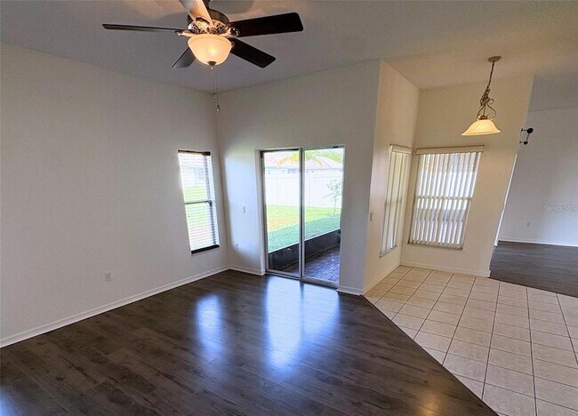 Building Photo - 3637 Weatherfield Dr