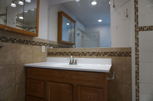 Building Photo - Amazing Remodel Salt Lake Home