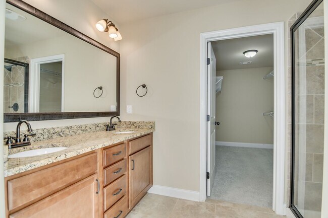 Building Photo - Updated Home in Heart of Evans