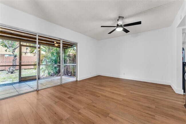 Building Photo - 5653 Blueberry Ct
