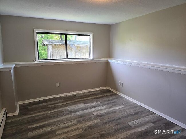 Building Photo - 44 Armand Dr