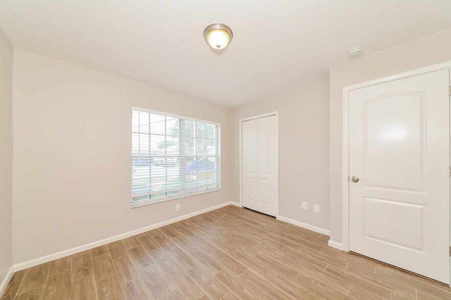 Building Photo - 12432 Tree Pointe Ct