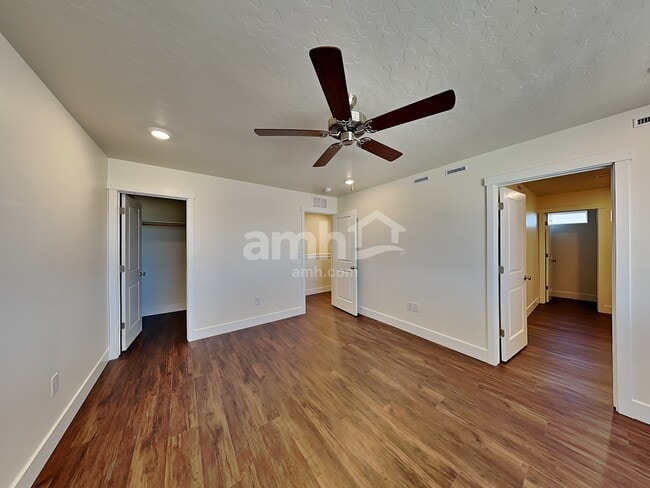 Building Photo - 4113 Keklik Ave