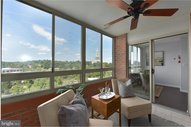 Building Photo - 2151 Jamieson Ave