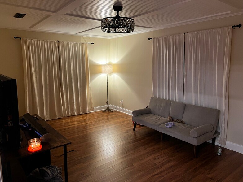 Building Photo - 129 Jean Dr