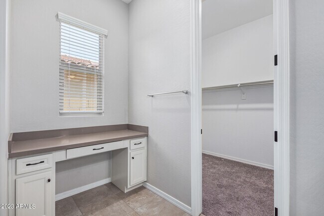 Building Photo - 19750 W Heatherbrae Dr