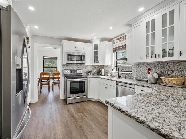 Building Photo - 1350 C Rd