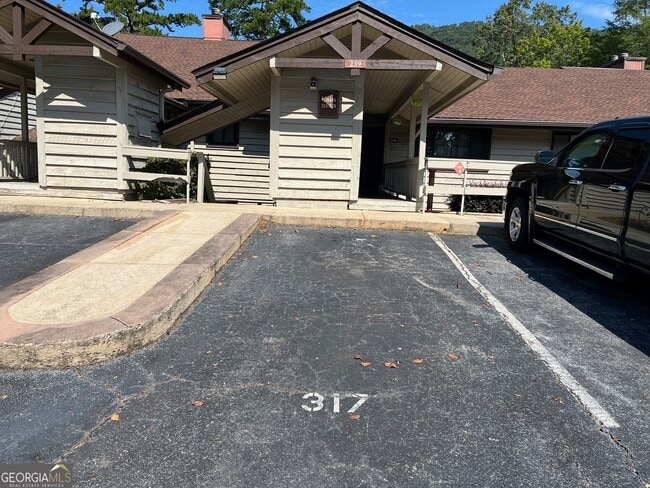 Primary Photo - 239 Shakespeare Dr