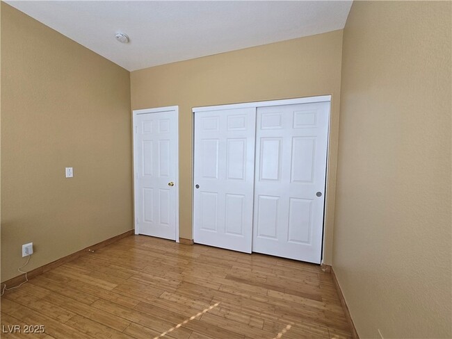 Building Photo - 8446 Opal Splendor Ave