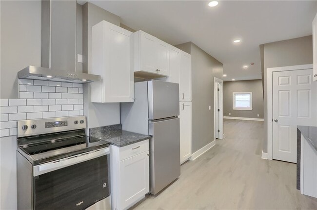 Building Photo - 5619 Hays St