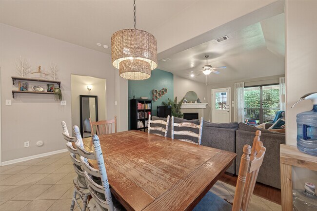 Building Photo - 11518 Columbia Pines Ln