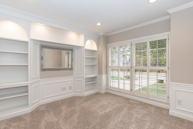 Building Photo - Meticulous Four Bedroom Dream Home!