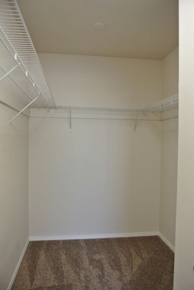 Building Photo - November Rent FREE ~ Spread Out and Live L...