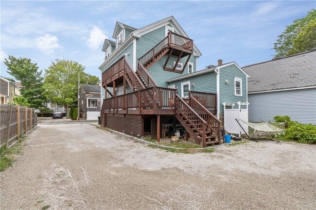 Building Photo - 52 Houston Ave