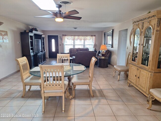 Building Photo - 289 Ellwood Ave