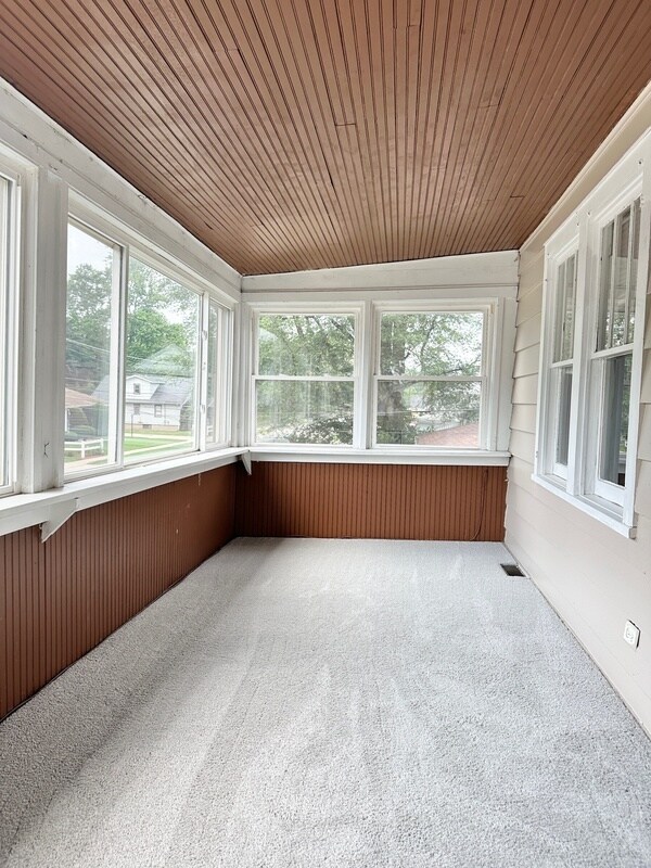 Building Photo - 718 Parkway Ave