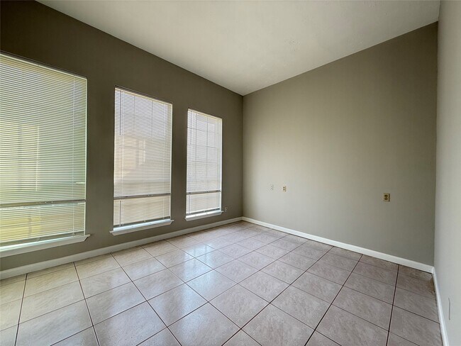 Building Photo - 11346 Old Telegraph Rd