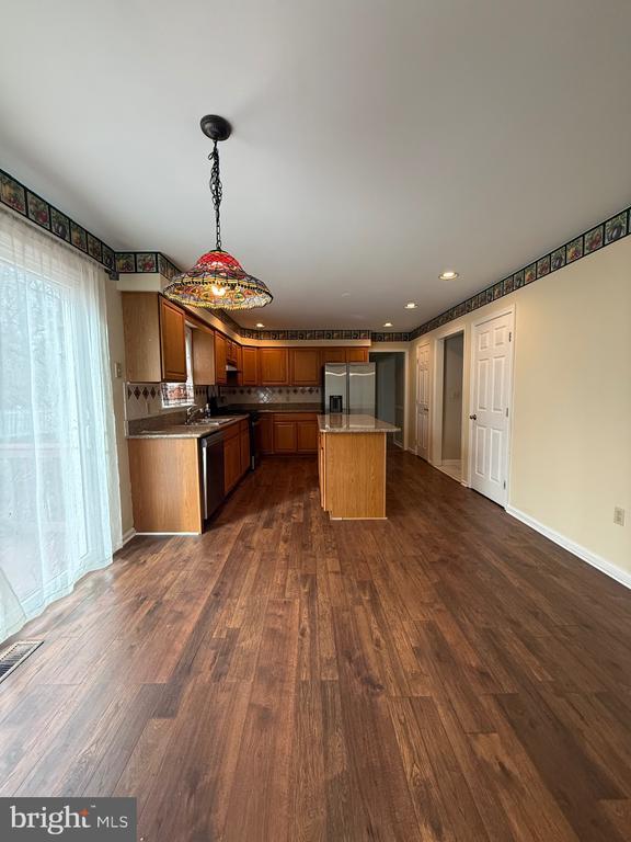 Primary Photo - 28 Willow Way Dr