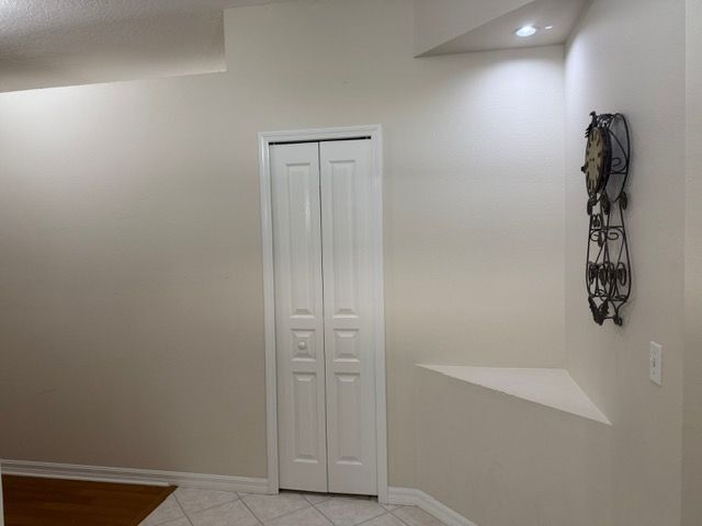 Building Photo - 410 FAIRLANE Dr
