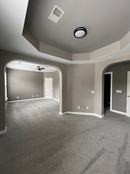 Building Photo - 101 Golf View Ln