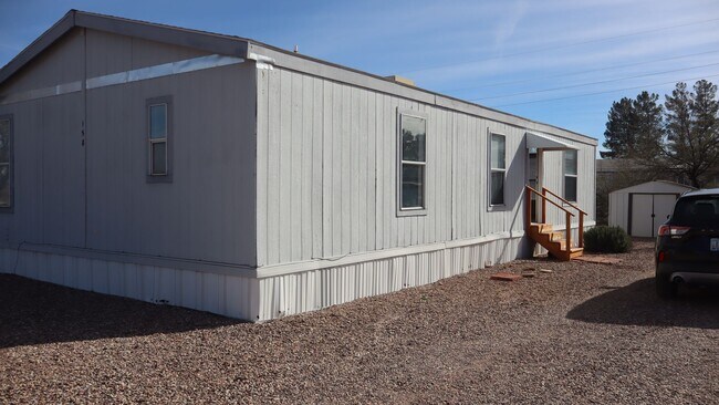 Building Photo - NICE MANUFACTURED HOME!