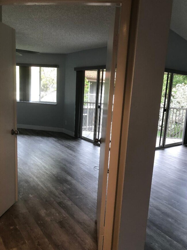 Building Photo - 9322 NW 9th Pl