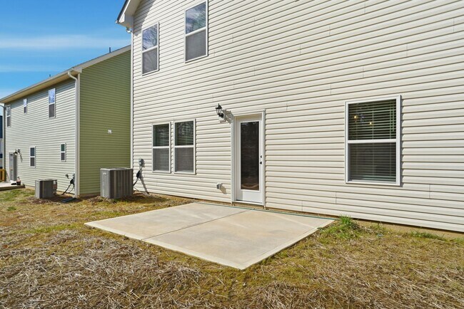 Building Photo - Brand New 4BR Home in The Pines at Paw Creek – Modern Design