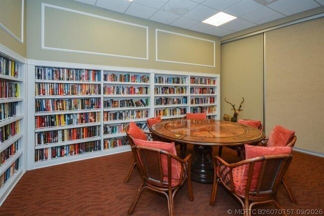 Building Photo - 1523 E Hillsboro Blvd