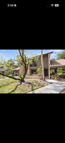 Building Photo - 926 Sunridge Dr