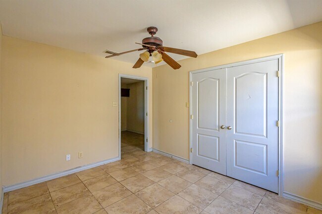 Building Photo - 4416 Wild Flower Ave
