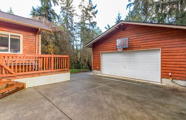 Building Photo - Cozy Northwest Living in Lake Minterwood – Spacious Home with Garage