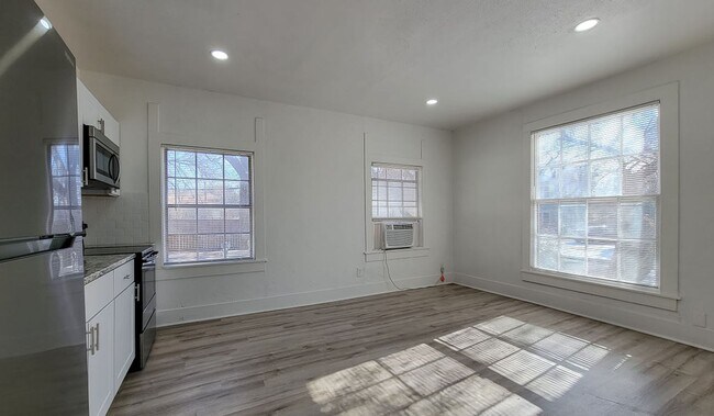 Building Photo - Charming 1-Bedroom Apartment in Sherman!