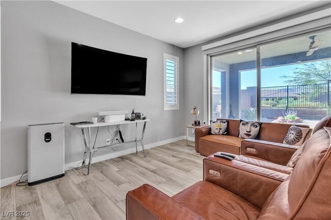 Building Photo - 12489 Dolan Point St