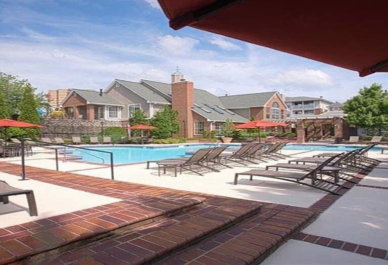 Pool area - 1527 Lincoln Way