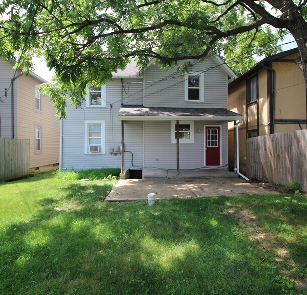 Back patio, yard & parking - 2584 Deming Ave