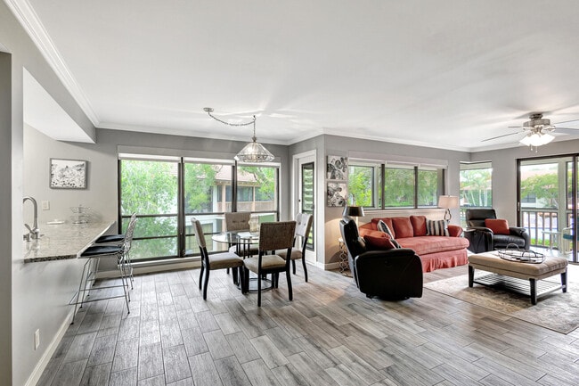 Building Photo - 618 Brackenwood Cove