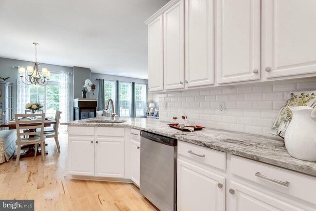 Building Photo - 6485 Sutcliffe Dr