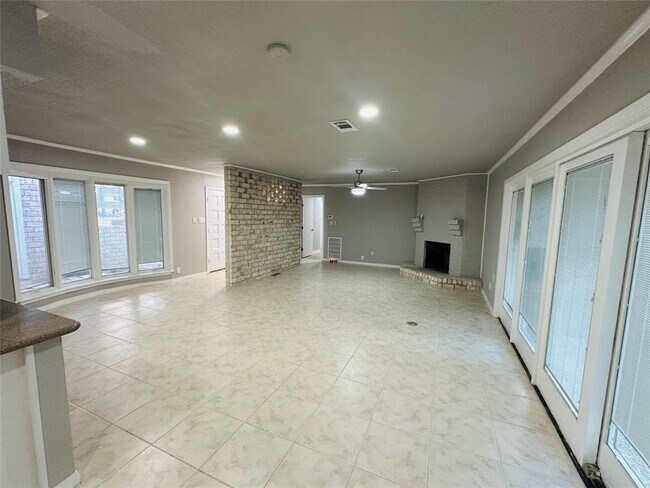 Building Photo - 5926 Par 4 Dr