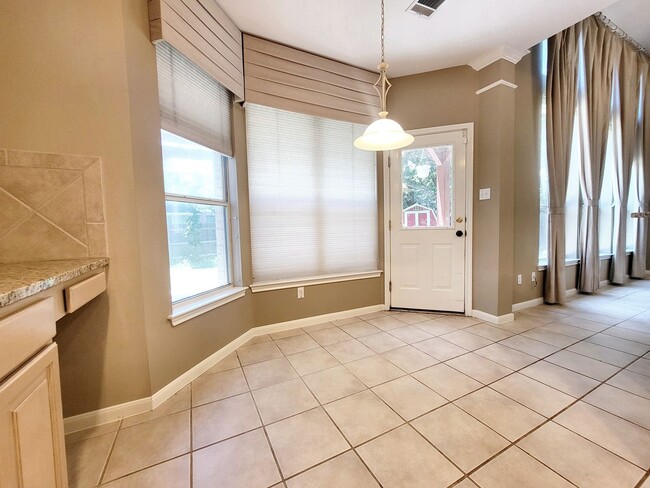 Building Photo - 1617 Sunterro-