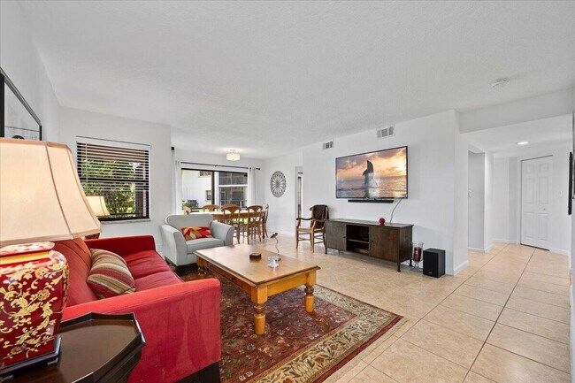 Building Photo - 12660 Shoreline Dr