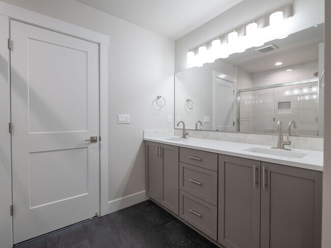 Building Photo - 9389 SW Eunice Ln