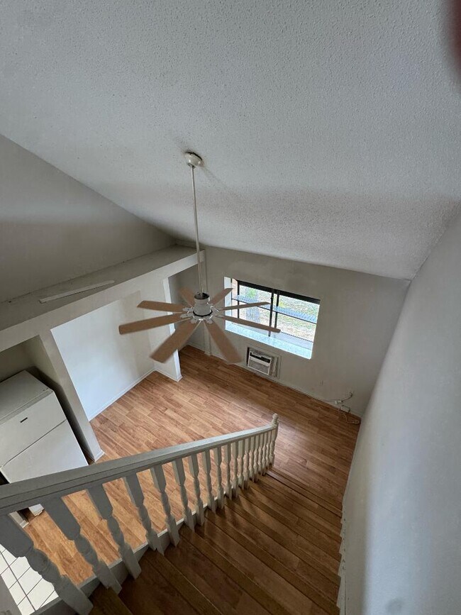 Building Photo - 1260 E 113th Ave