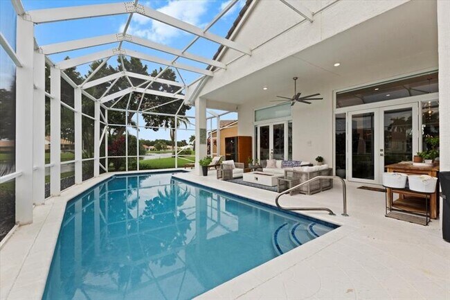 Building Photo - 10792 Queen Palm Ct