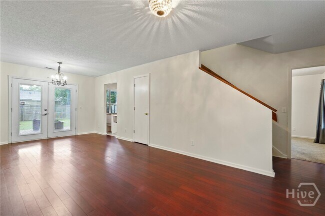 Building Photo - 156 Laurel Green Ct