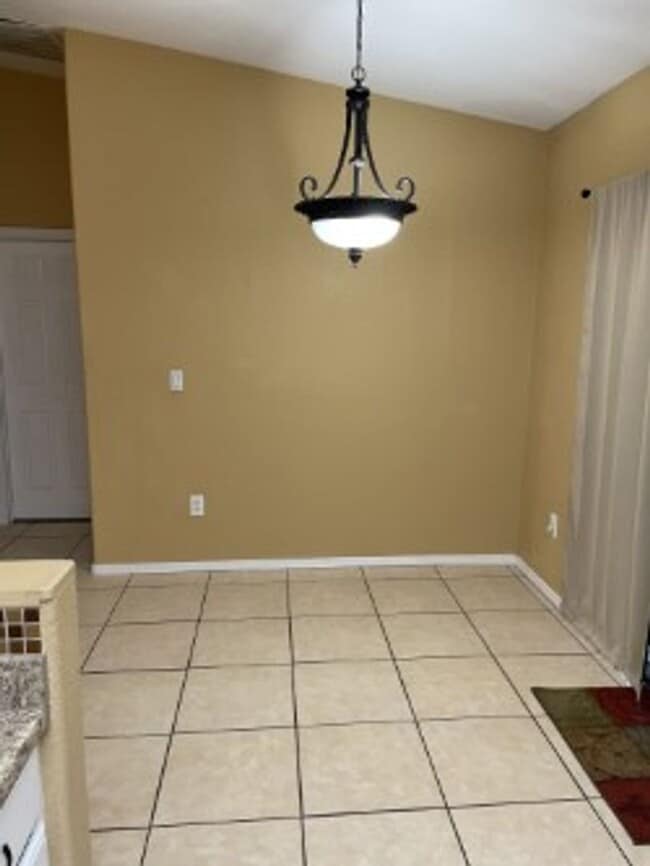 Building Photo - 2295 Senita Dr
