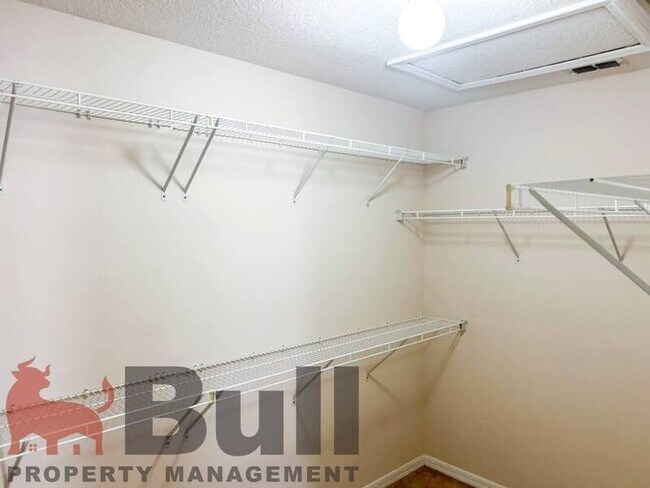 Building Photo - 14912 Faberge Dr