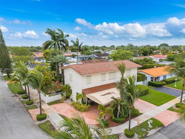 Building Photo - 12845 SW 49th Terrace