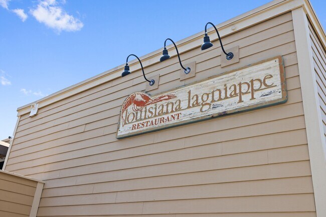 Building Photo - 775 Gulf Shore Dr