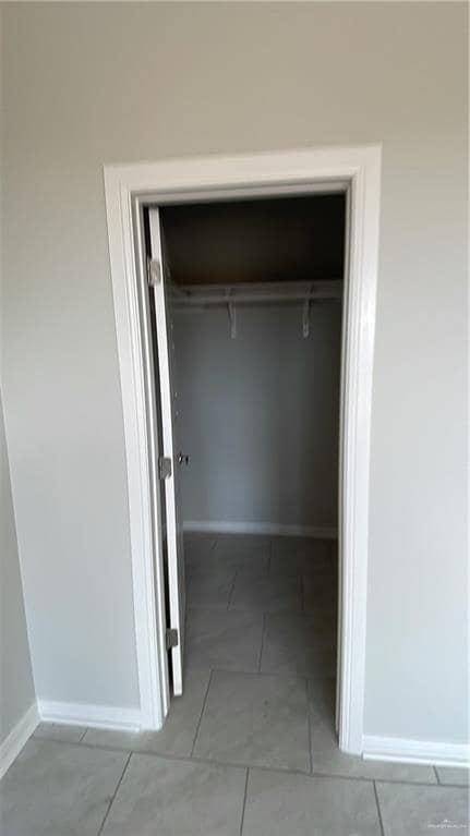 Building Photo - 12 Grove Ln