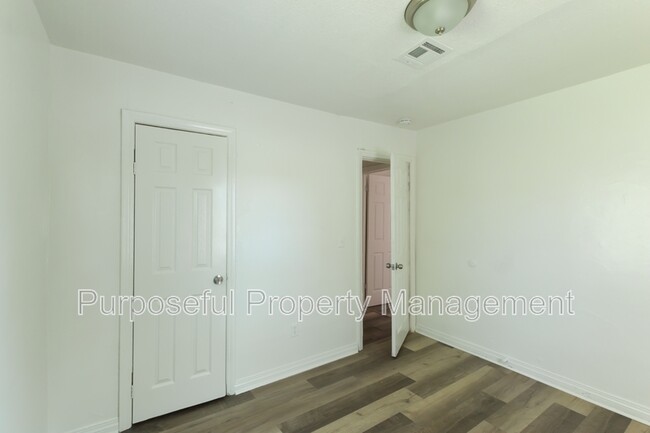 Building Photo - 2301 Granada Blvd